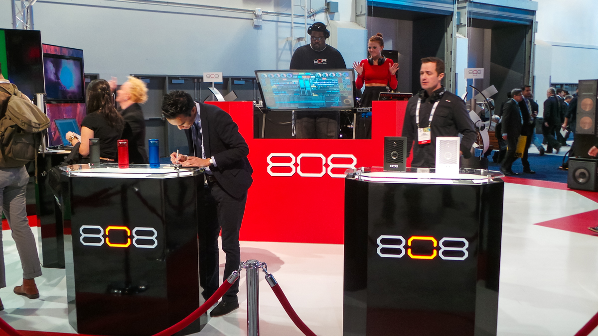 808 Stand